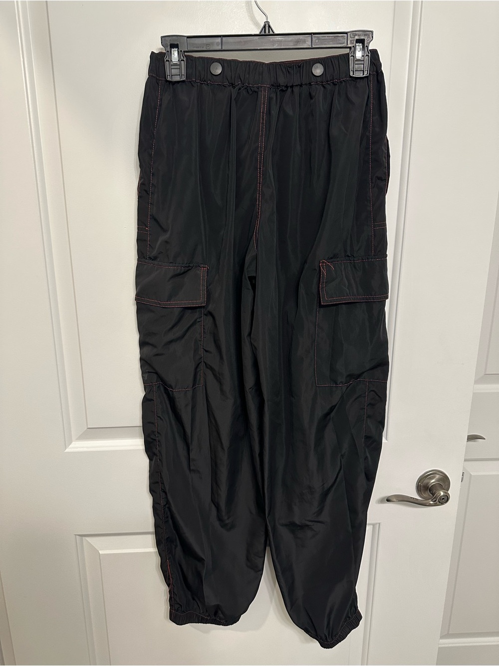 Forever 21 Cargo Pants - Picture 2 of 4